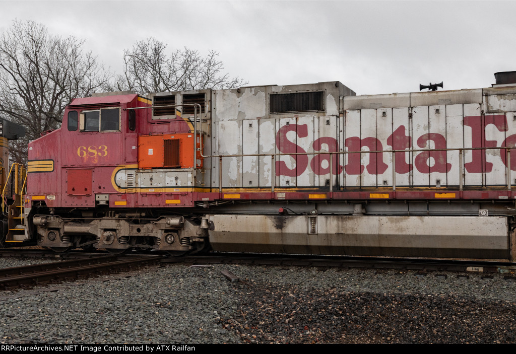 BNSF 683